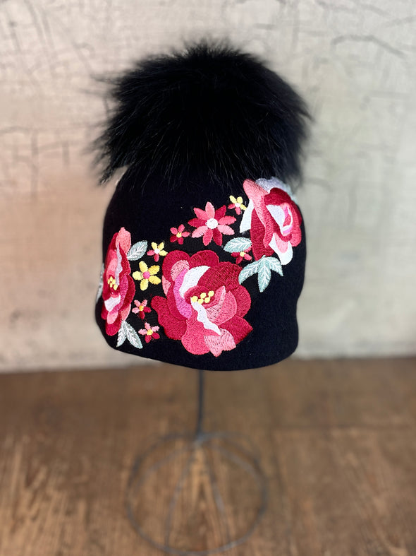 Anytra Nere embroidered hat