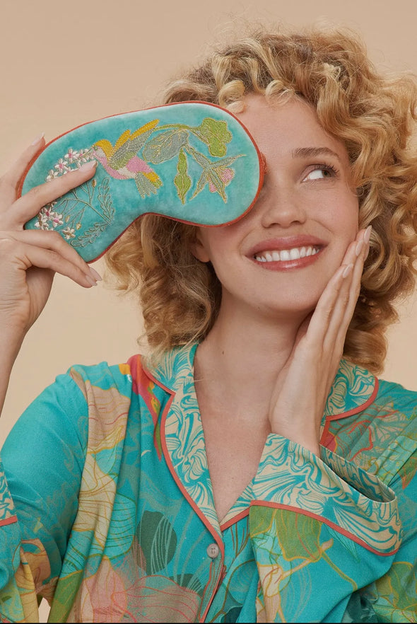 Powder velvet eyemasks