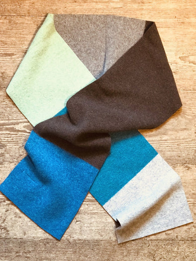 Scottish wool Vasarely scarf