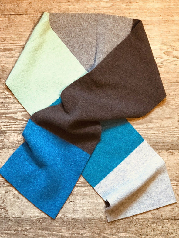 Scottish wool Vasarely scarf