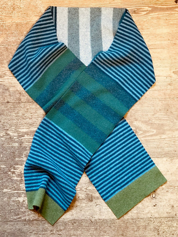 Scottish wool Aalto scarf